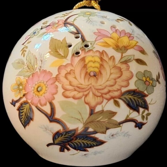 Vintage Pink Floral Royal Windsor Bone China Pomander Potpourri Excellent - Picture 1 of 6